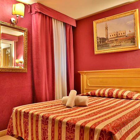 Hotel Noemi Venezia Esterno foto