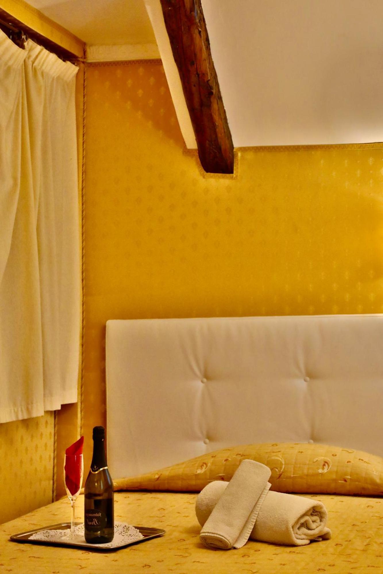 Hotel Noemi Venezia Esterno foto