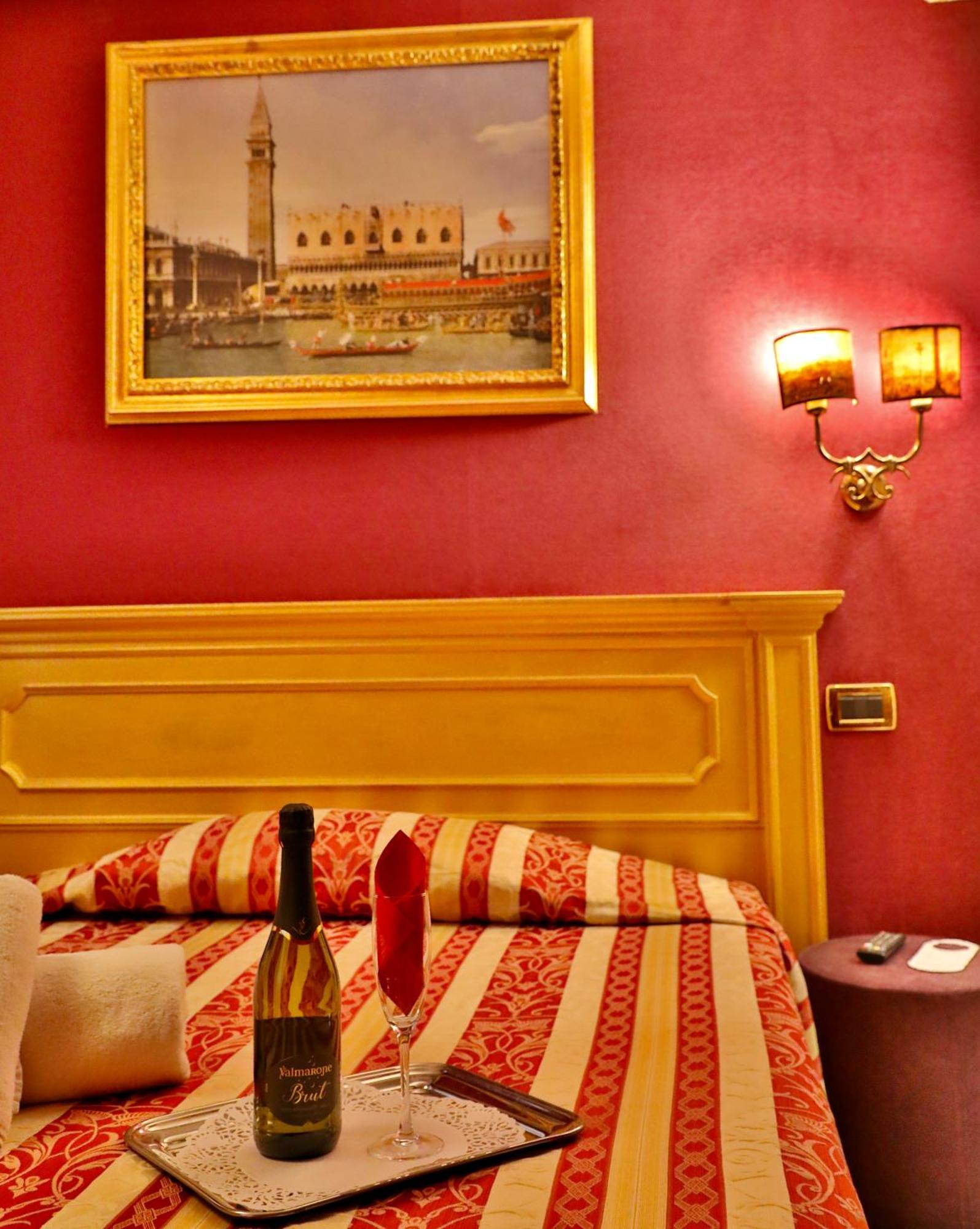Hotel Noemi Venezia Esterno foto