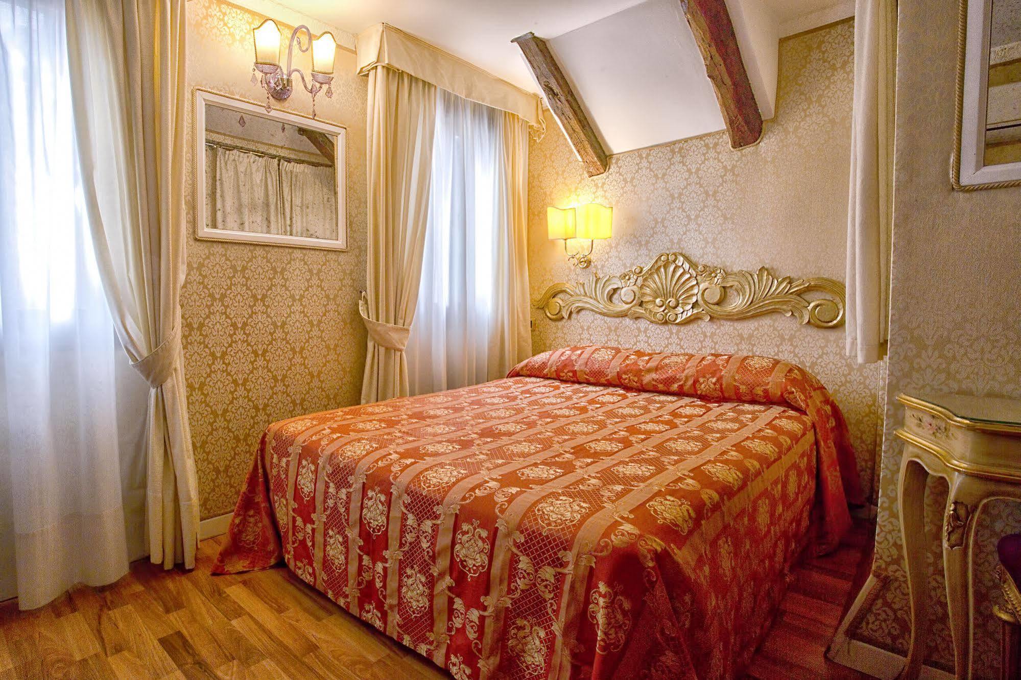 Hotel Noemi Venezia Esterno foto