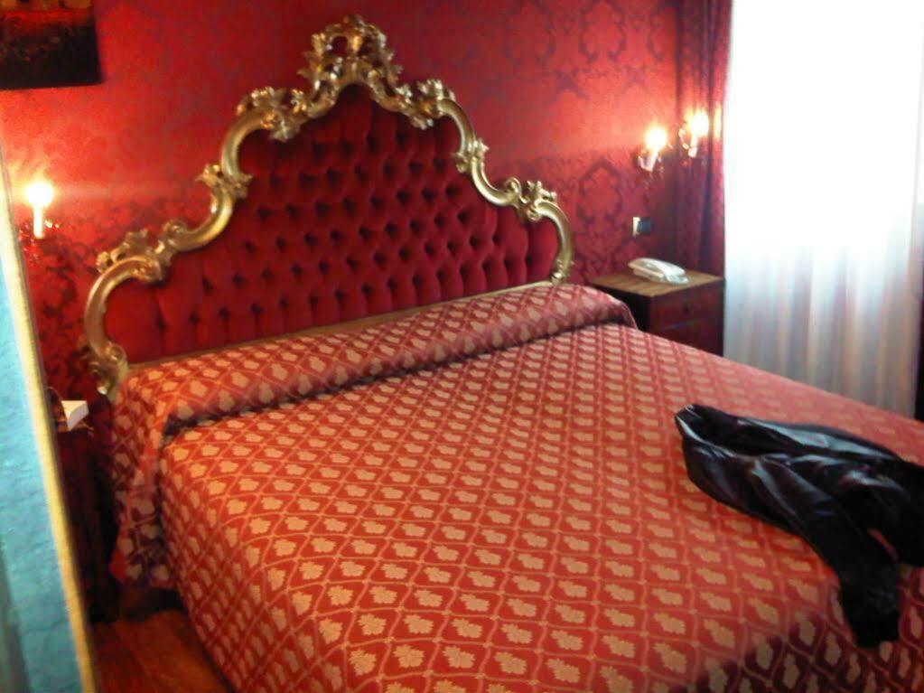 Hotel Noemi Venezia Esterno foto